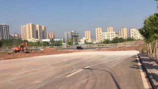 提升招商配套环境！迎龙医药城一期配套道路整治“断头路”